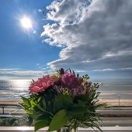 Face - Tyra La Baule