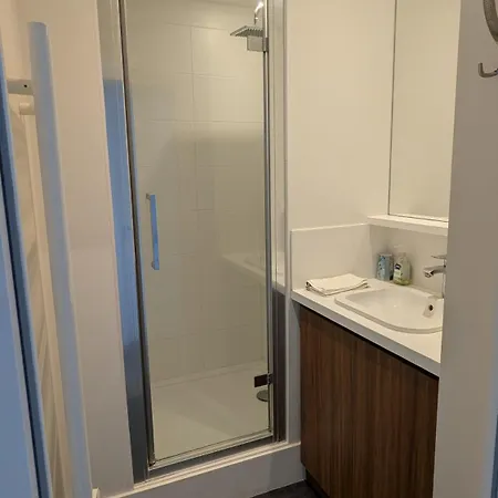 Apartment Face - Tyra